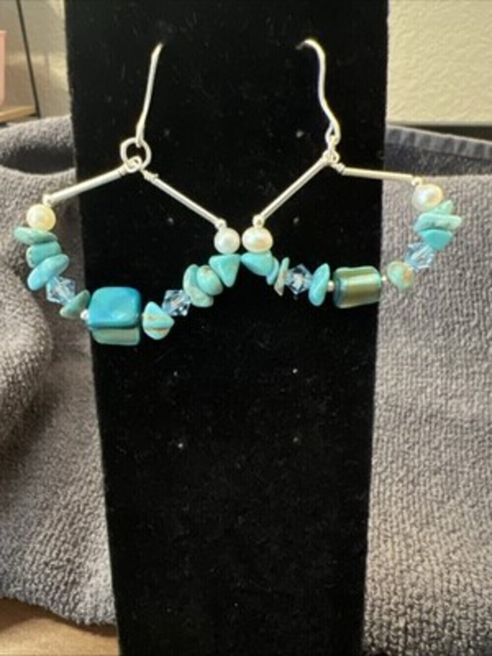 handmade beaded geometric hoop earrings - Picture 1 of 3